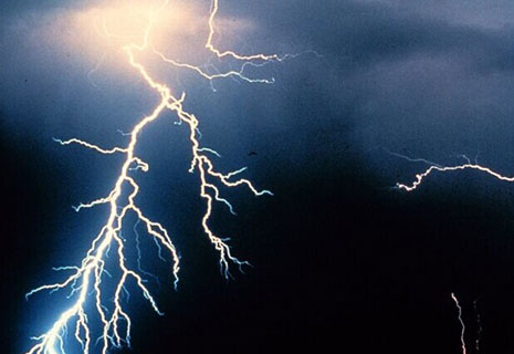 暴雨雷電來襲 安防監控設備如何抵御？